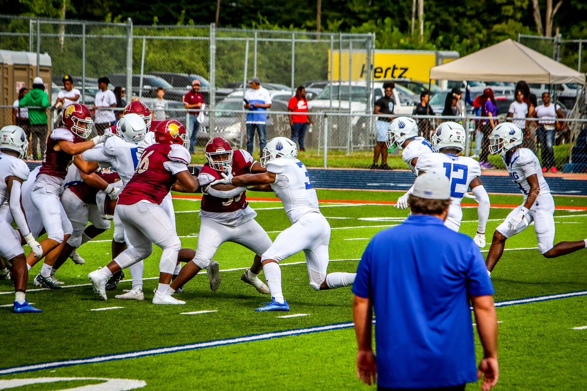MommaHall2U's tweet photo. Great game son!! 
There is only one way to succeed in anything…and that is to give it everything!  ~Vince Lombardi #leadership #goalsetter #msu #img #linebacker #msucommit #img3xcaptain
(1st 3 📸 by me)🥰 https://t.co/2psnPhLUP2