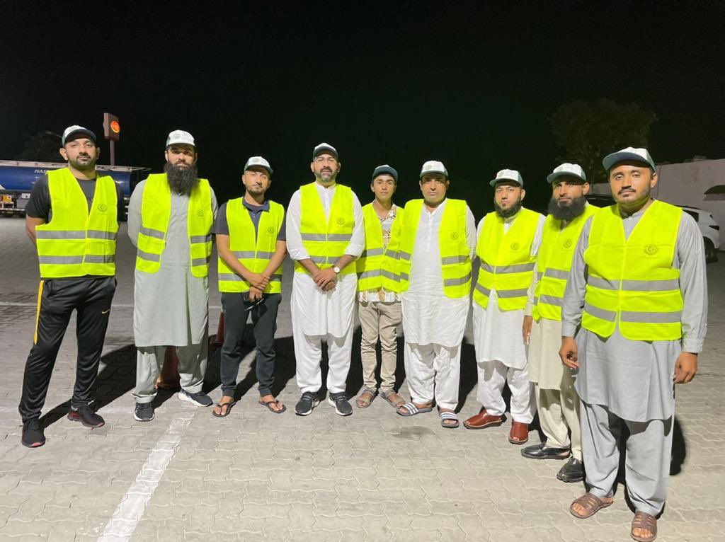 PakinNewYork's tweet photo. Thank you Pakistan Overseas Forum &amp; Shahid Raza Ranjha @shahidranjha63 for your solidarity with the flood affected in 🇵🇰 &amp; for generous donations. Special 🙏 to 🇵🇰🇺🇸 community for rising to the occasion and reaching out to flood-affected people in difficult times. https://t.co/cmyx4YAevK