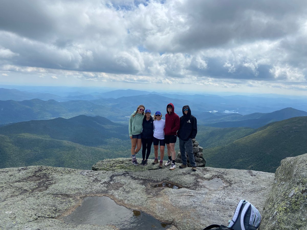 ann_whitley's tweet photo. Bucket List Hike ☑️ #MountMarcy #ADK #Hikepeaks #BucketList #TakeAHike https://t.co/m8xADiFsh7