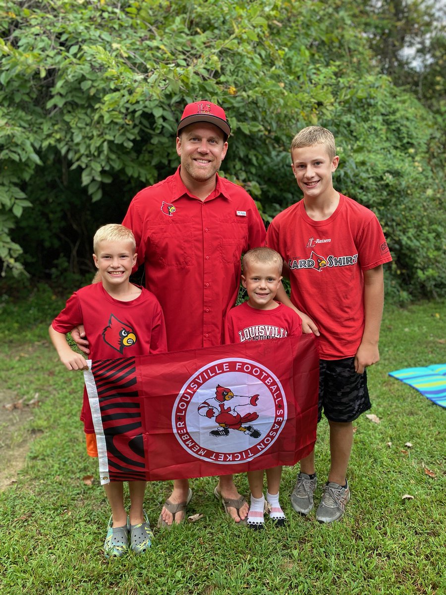 T_RavAndres's tweet photo. @LouisvilleFB Proud alumni, season ticket holders, and fans! GO CARDS! - The Andres Family https://t.co/3P5A3din2B