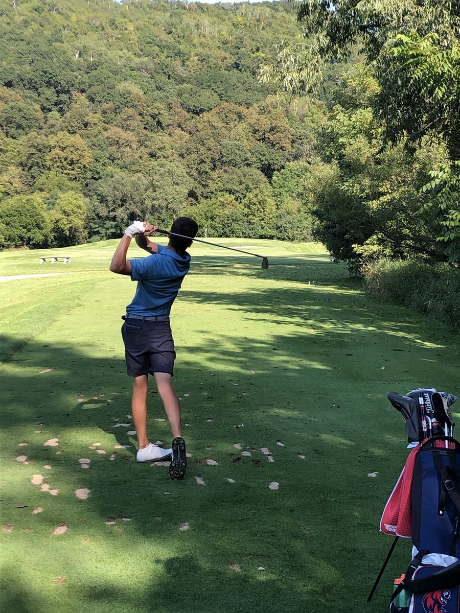 rsugolf's tweet photo. First practice round of the season in the books 📚 Check out the action tomorrow @Golfstat Super Regional Preview #NoLimits #HillcatNation #wtwft https://t.co/vZysa46W1c