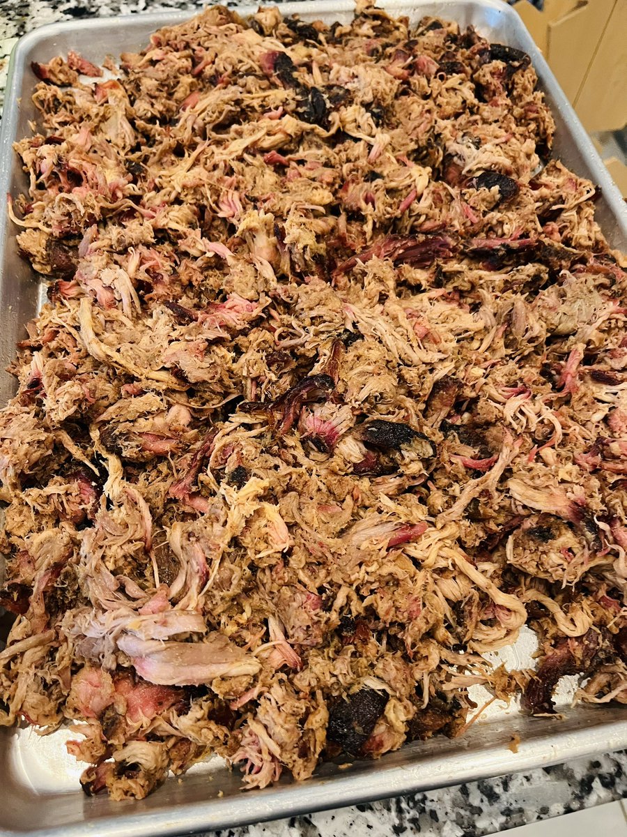 FFMeatSweats's tweet photo. Pulled pork with @bigdeckbbqco Medora sauce. @TraegerGrills ironwood 885. Combo seasoning of @MeatChurch honey hog and @carnivorerub red. #FFBBQ #BBQ #Traeger #Meatchurch #HardcoreCarnivore #ATX #DrippingSprings https://t.co/4pCbMQosRx