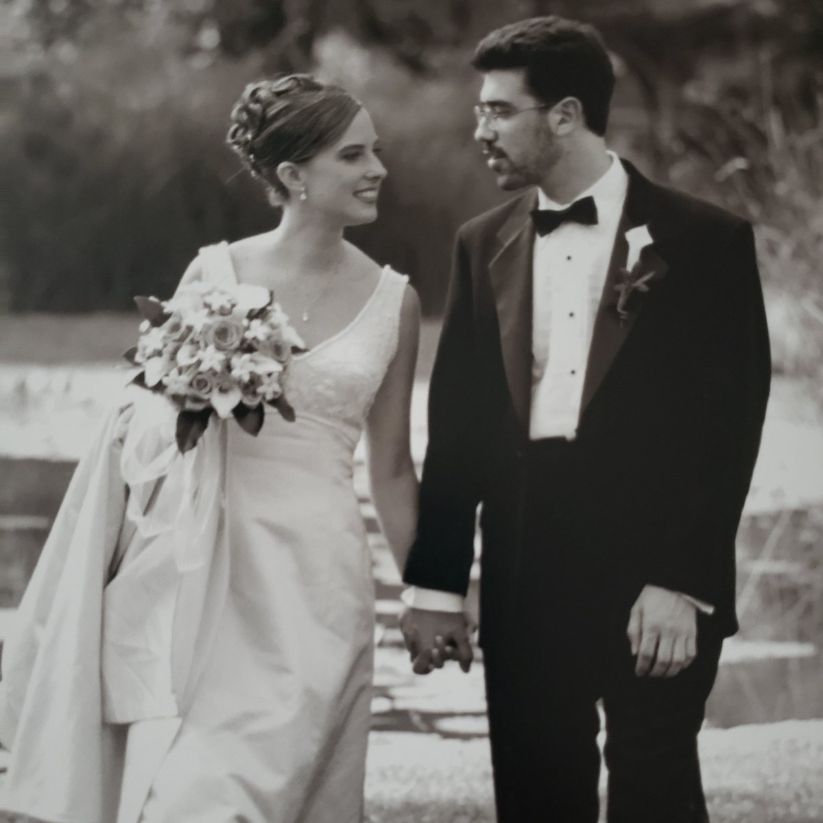 Julie Schwarz tweet media