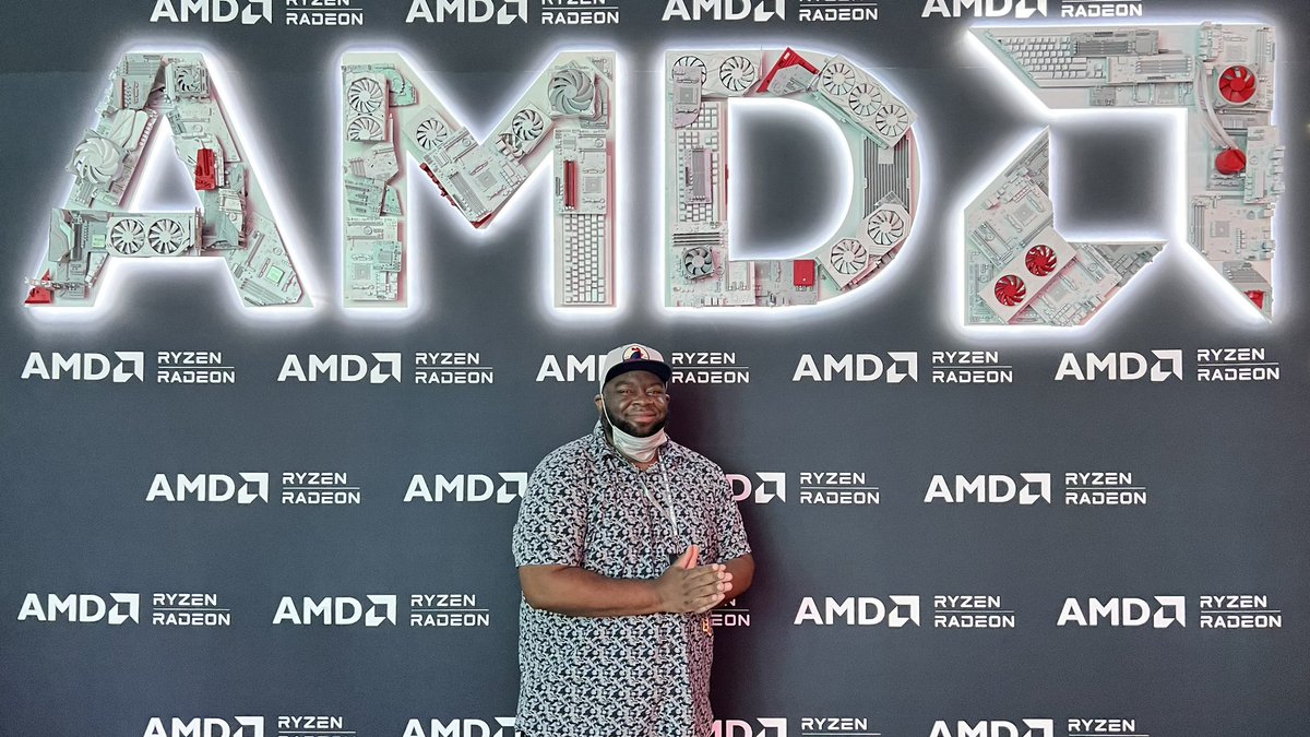 DDS618_'s tweet photo. Had to stop by the #AMDatPAX booth! https://t.co/qDltsHTjzF