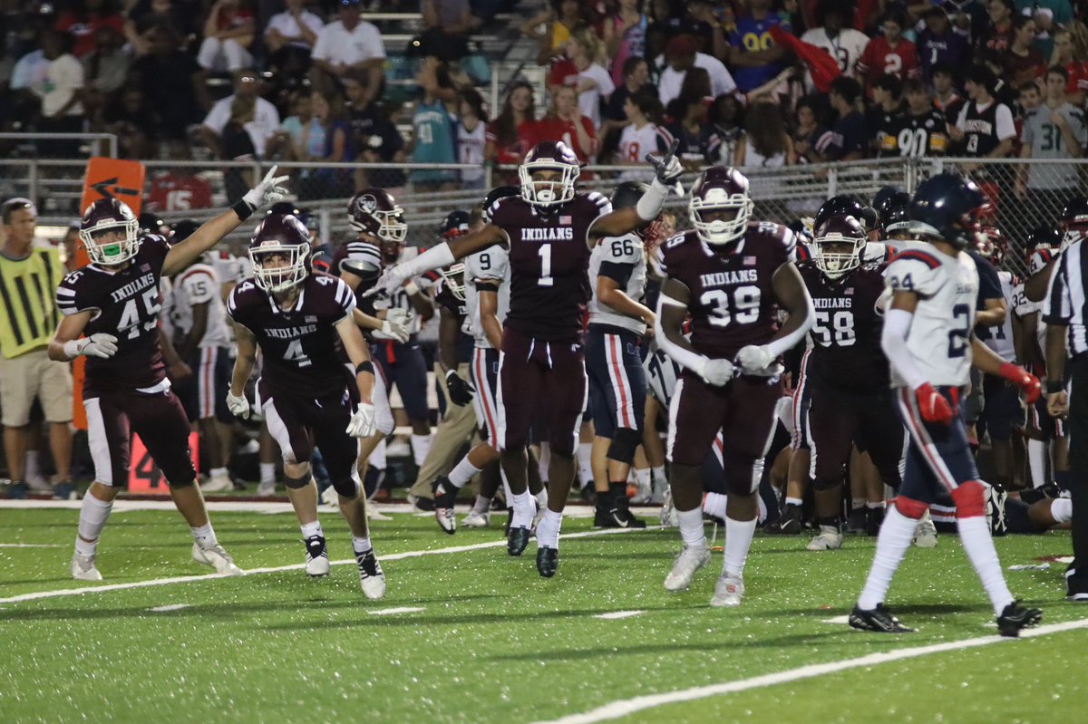 Studiozcam's tweet photo. 4 of my favorite pictures from the Canal Winchester Vs. Bishop Hartley game 

@cwtouchdownclub https://t.co/U6ahSa6BJV