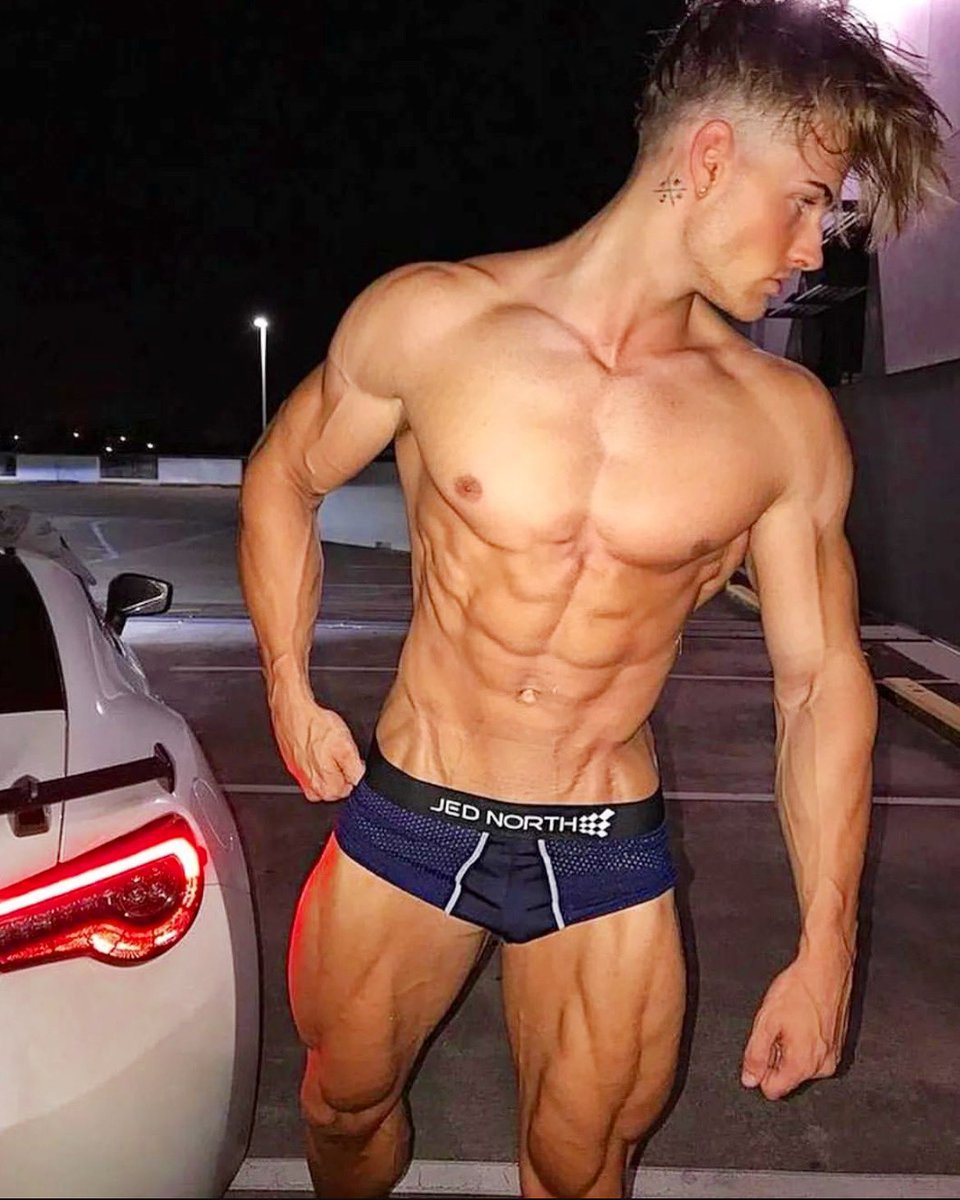 thegaysplus's tweet photo. 🥵🥵🥵 https://t.co/he7GdufecW