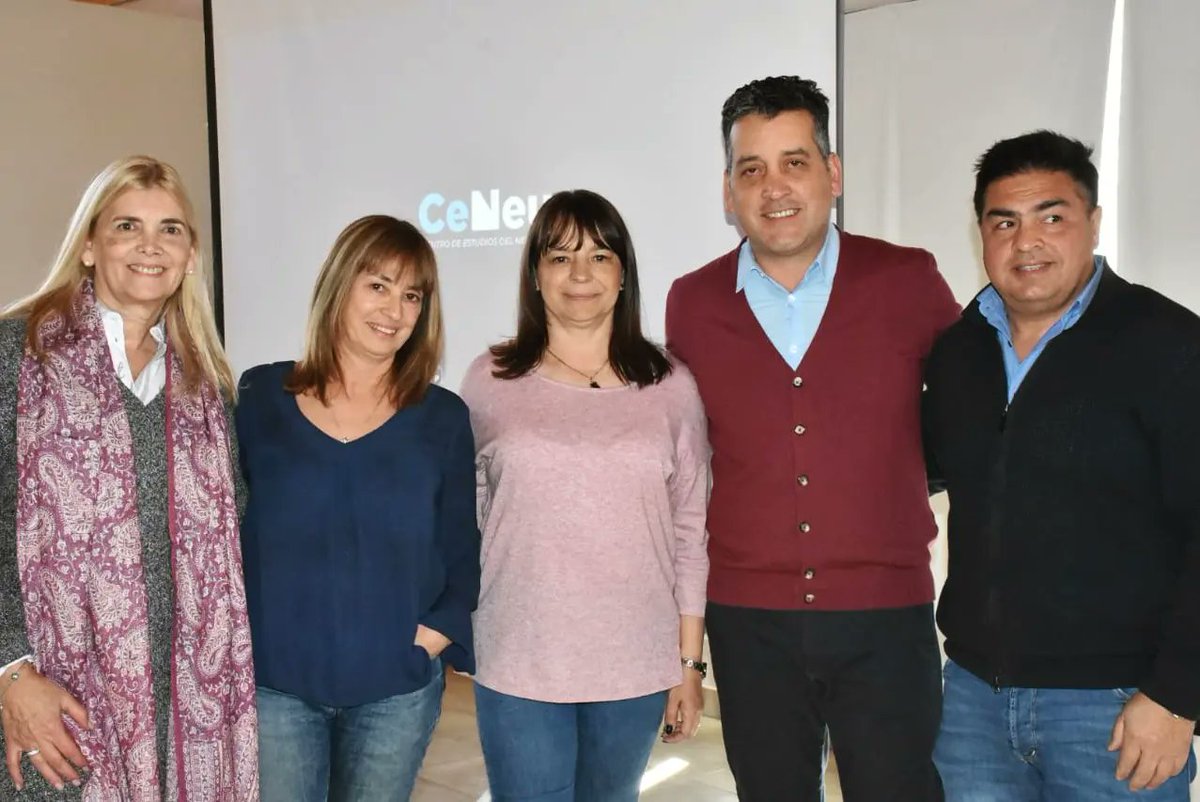 AlamoGabrielM's tweet photo. 💡✍️Aluminé fue sede del camino participativo, federal y constructivo del diseño de la plataforma electoral de @marcoskoopm.
A través del #CENEU, @NQN_LAB y referentes locales, pudimos abordar la realidad de nuestra comunidad y detallar las necesidades del departamento. https://t.co/6ij0qlzbo4