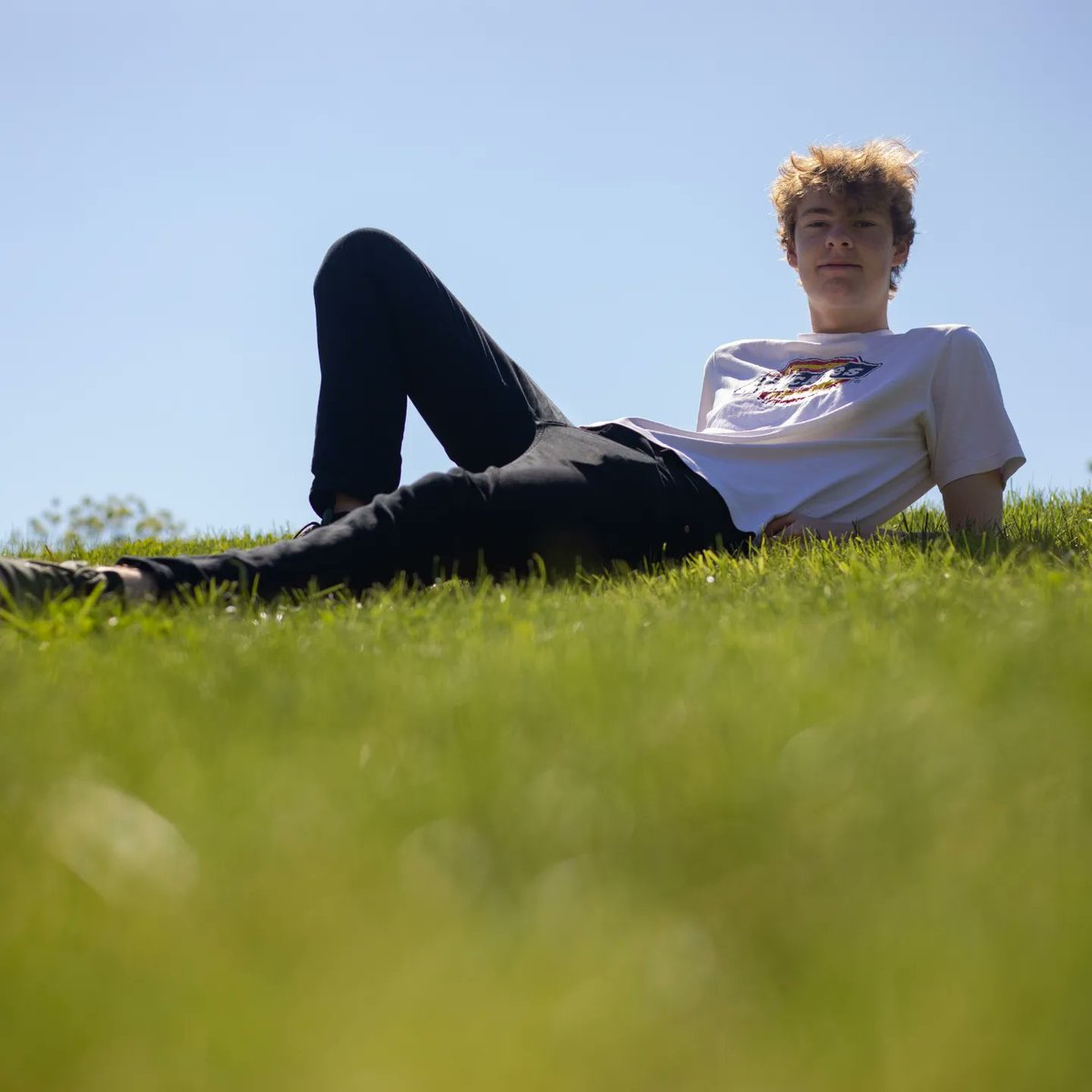 .<a href="/Galazy_Music/">Galazy</a> x <a href="/BAGG_Music/">BAGG</a> are no strangers to working together. The frequent collaborators are back with the bouncy future beats heater titled 'Repeat'

Listen: fanlink.to/bagg-galazy-re…