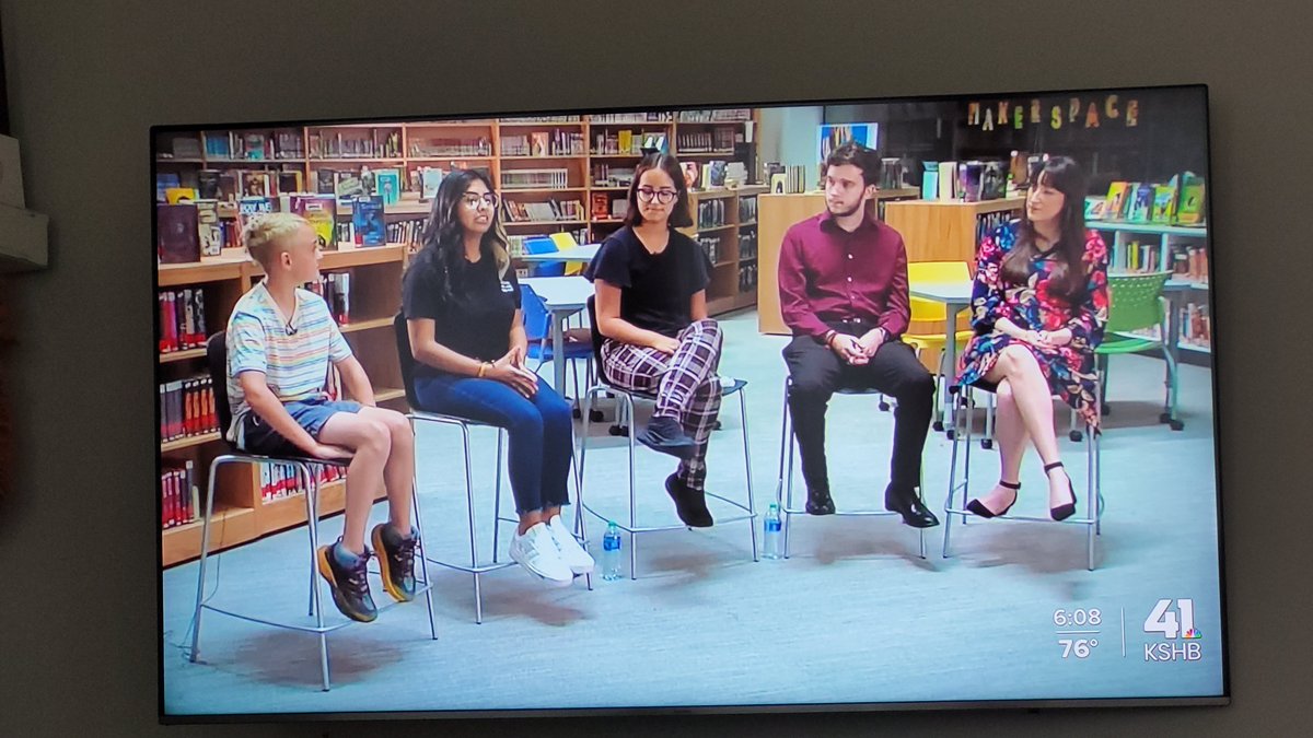 OlatheCivicLead's tweet photo. Recent graduate Luciana continues to be the change she wishes to see in the world. #studentsdemandaction #sheisgoingplaces @KSHB41 @luciana_1arm @oemrsfrancis https://t.co/ty72KAb64L