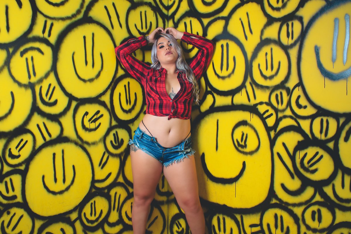 _BonnieAnn's tweet photo. 😋😋

@xstudioscol https://t.co/wN7AvsWZic