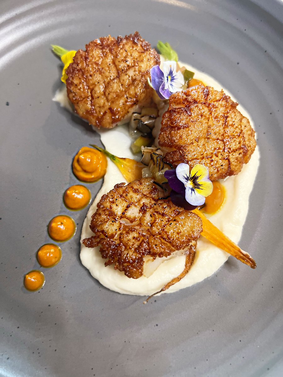 ChefDerrickFox's tweet photo. Make sure you’re following my instagram… I’m posting the how to of this dish tomorrow! #masterchef #teamderrick https://t.co/gkjGT7m8Uf