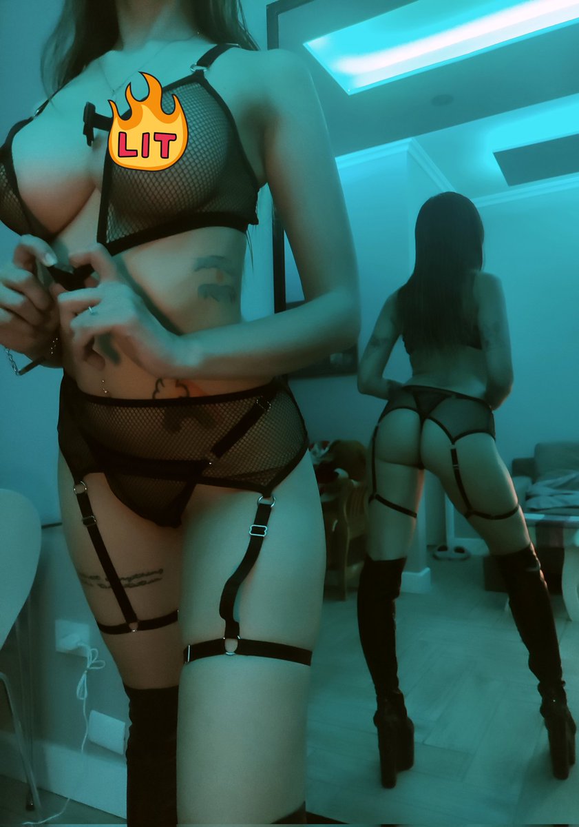 VTati_'s tweet photo. Yo ya arranqué con el cumpleañito 😏
https://t.co/JHs5qCrBJK https://t.co/FMDf0lqucu