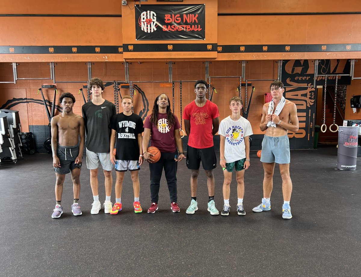 Nikki Thompkins (@bignikthompkins) on Twitter photo You’re supposed to take Labor Day off right? Nope not this group. They definitely got better today. They cheered each other on in game speed drill work and pushed each other during 3on3. #DOITBIG <a href="/AdamHardy0/">Adam Hardy</a> <a href="/Jayden_JJ_Brock/">Jayden “JJ” Brock</a> <a href="/ThompkinsDarryl/">Darryl Thompkins Jr</a> <a href="/TarrenCalvert/">Tarren Calvert</a> <a href="/nxtejohnson/">Nathan Johnson</a> You’re supposed to take Labor Day off right? Nope not this group. They definitely got better today. They cheered each other on in game speed drill work and pushed each other during 3on3. #DOITBIG <a href="/AdamHardy0/">Adam Hardy</a> <a href="/Jayden_JJ_Brock/">Jayden “JJ” Brock</a> <a href="/ThompkinsDarryl/">Darryl Thompkins Jr</a> <a href="/TarrenCalvert/">Tarren Calvert</a> <a href="/nxtejohnson/">Nathan Johnson</a>