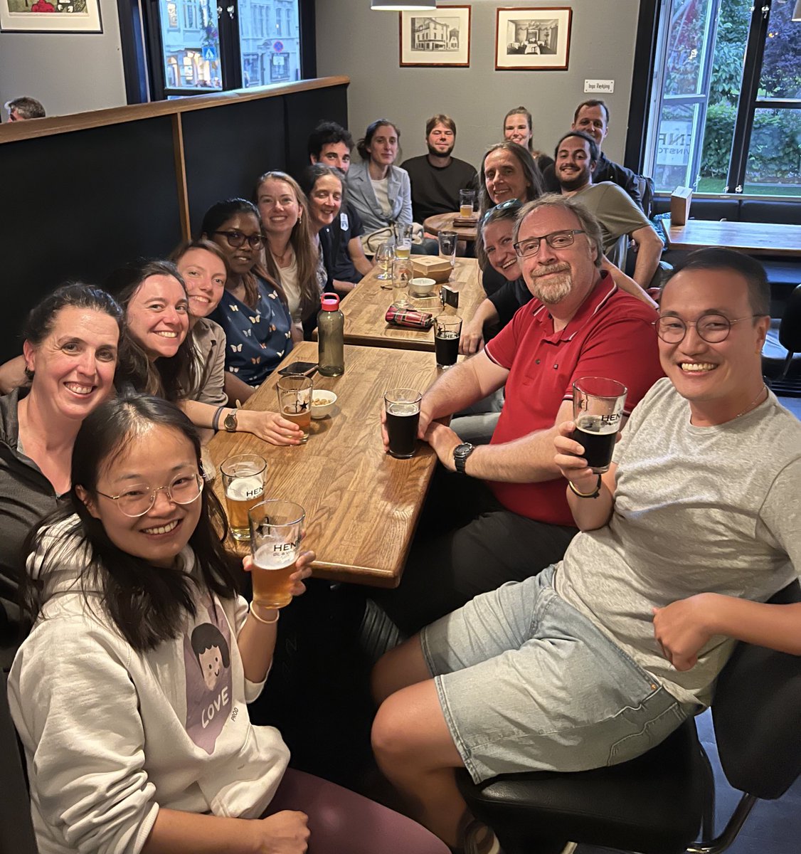 GiselaWinckler's tweet photo. What a joy to (re)connect at #ICP14 with many @TheJR #EXP383-ers AND with all the new wonderful #EXP383 grad students from Europe, New Zealand and US working on the cores. Thanks all 2/3 https://t.co/9lB67YS8cA
