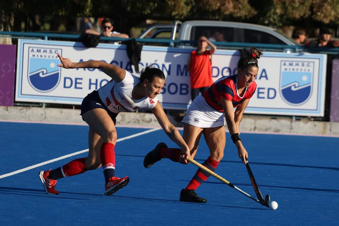 Piazzolista's tweet photo. #Hockey #Mendoza #LosTordos superó a #Marista por 2 a 1 y se consagró #Campeón del #TorneoMendocino2022 @LosTordosRC https://t.co/GfSSbSGW4U