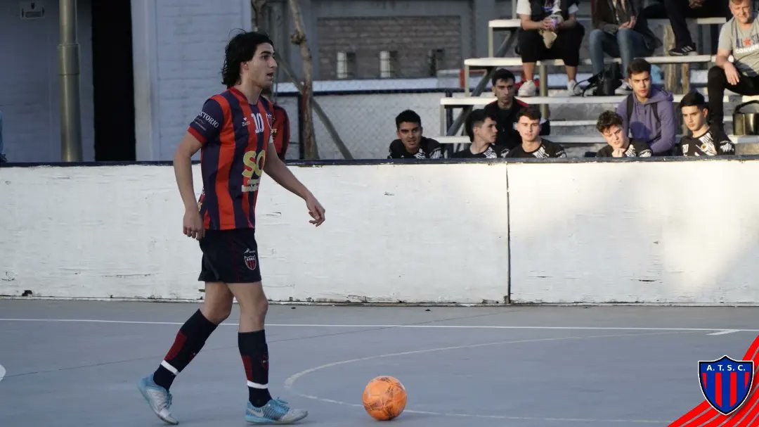 atscfutsal's tweet photo. #Inferiores #C20A

📸 Estas imagenes nos dejó el empate del encuentro entre Alemán y nuestros C20 "A" por 3-3.

#VamosMatador 
#VamosLosPibes https://t.co/r57wMbqVNN