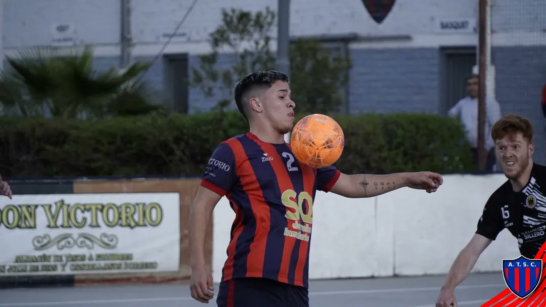 atscfutsal's tweet photo. #Inferiores #C20A

📸 Estas imagenes nos dejó el empate del encuentro entre Alemán y nuestros C20 "A" por 3-3.

#VamosMatador 
#VamosLosPibes https://t.co/r57wMbqVNN