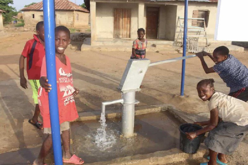 healthy_pockets's tweet photo. 🔥INCREÍBLE🔥

Gracias a donaciones recibidas en #Bitcoin este pueblo de Nigeria 🇳🇬 ha abierto un Pozo de Agua limpia para 1000 personas 🥳🔥

#BTC no es el problema, ES LA SOLUCIÓN 🧡 https://t.co/LZlFw9VL1S