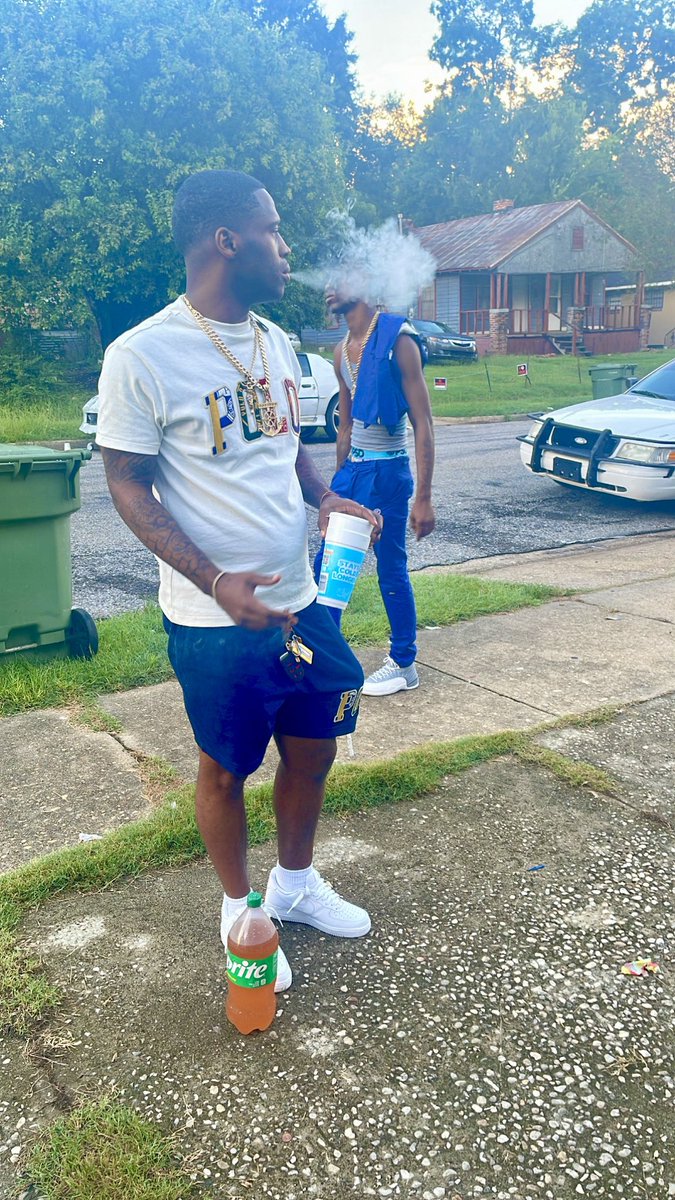 gwapboi_dayday's tweet photo. I been riding around in this scat I hope them b!tc#es know it’s me , you can invite All yo 👯s but they gotta f🤬ck the team 🤷🏾♂️ #M4L #FreeCJ #LLBNB #LLMURK https://t.co/qmzQ940TdN