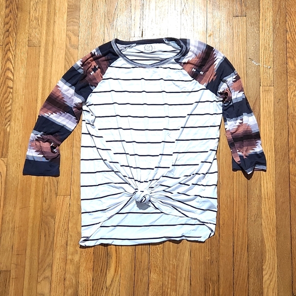 MissWStack's tweet image. So good I had to share! Check out all the items I'm loving on @Poshmarkapp #poshmark #fashion #style #shopmycloset #maurices #zara: posh.mk/09AagbXFTrb