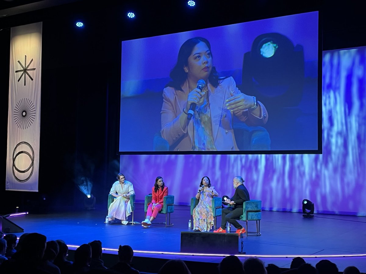 Lauren Peate tweet media