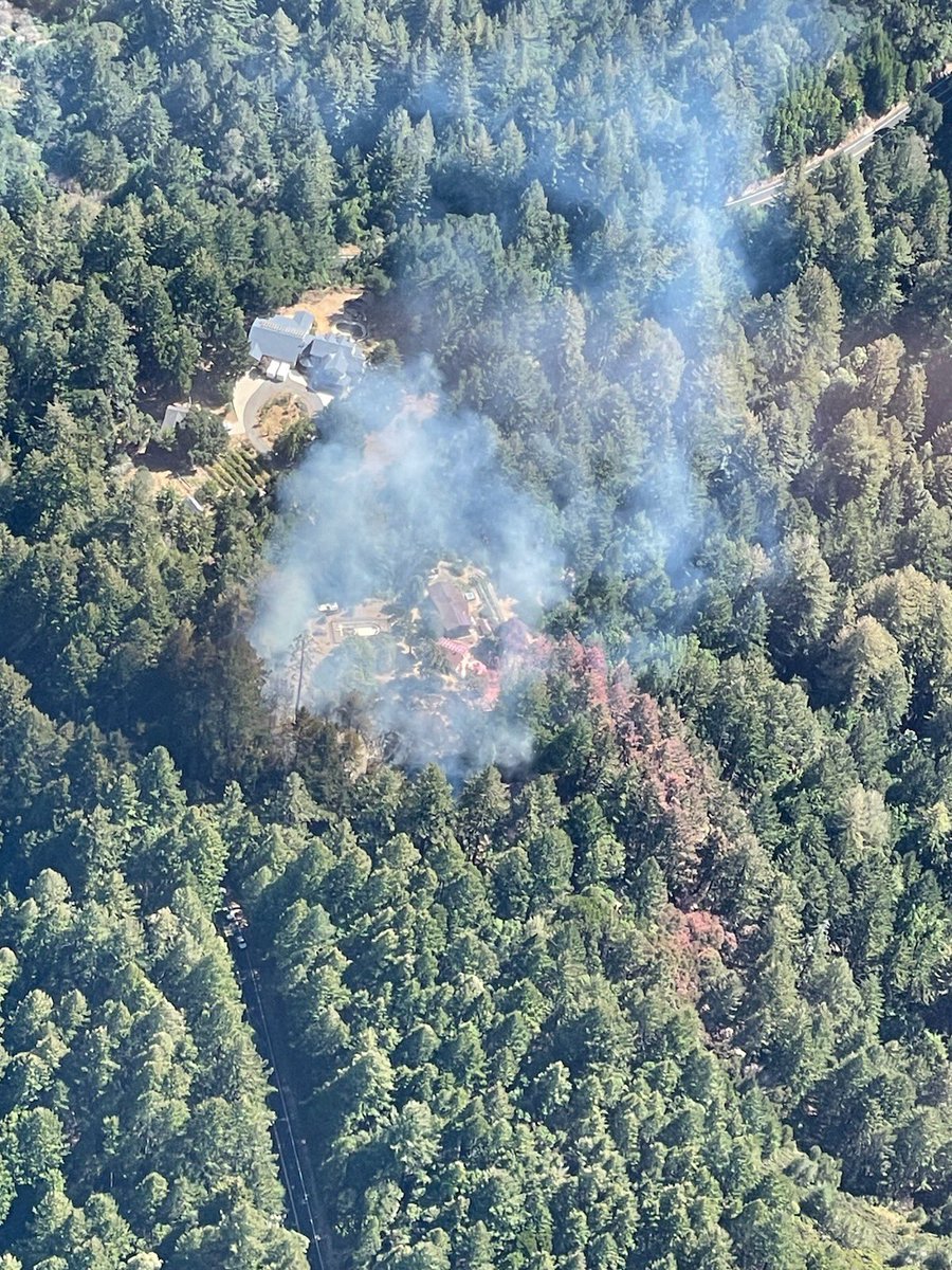 CALFIRECZU's tweet image. Here are photos of the #CastleFire from the ground and the air. It was 110° in the fire area today. Thanks to @CAStateParksSC @PGE_SFPeninsula &amp;amp; @CHPscrz for responding as well. #CaWx