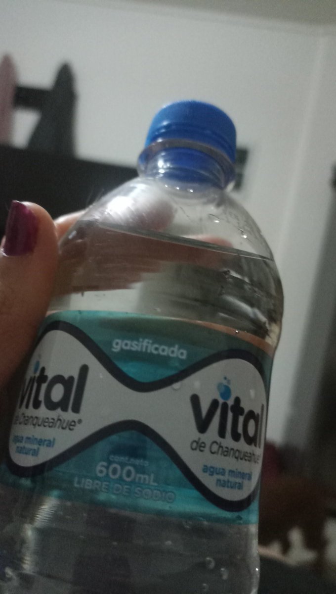 MariialeGm's tweet photo. Casi 6 años en chile y aun me equivoco comprando agua gasificada. 😭 https://t.co/3ZPOLhYuFS