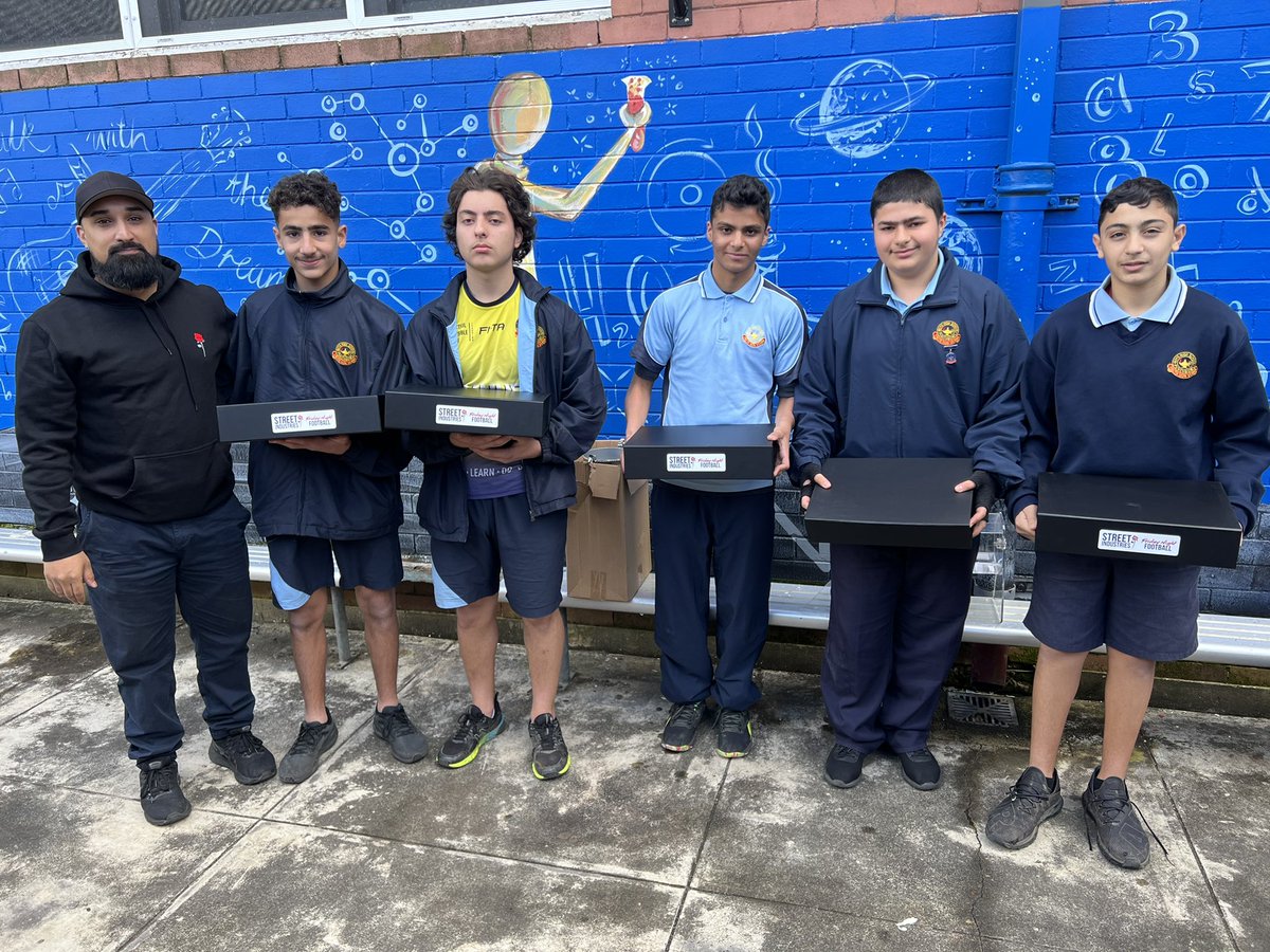 pbhsofficial's tweet photo. A huge thank you to Sammy from Street Industry who presented our winning soccer team for winning the competition. #alwaysachieving https://t.co/2zMTj8ZP8f