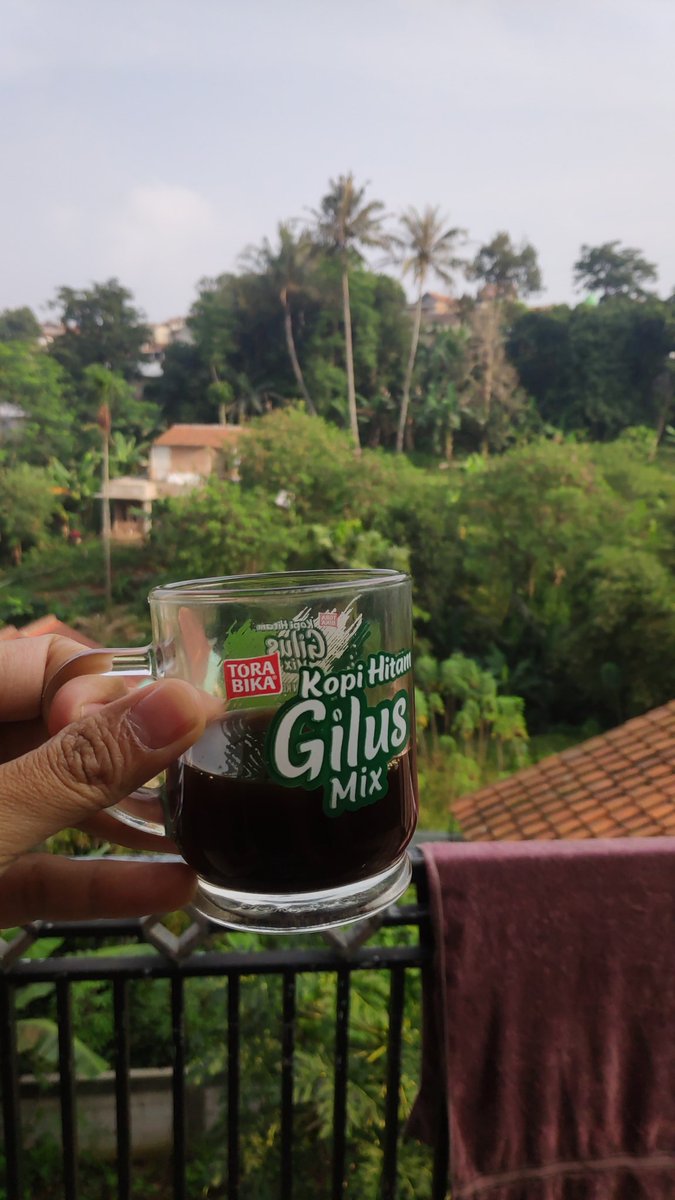 Kopi itu kaya idup pait tapi perjuangan nya manis 😬 #quote #quotesdaily #ONEPIECE1059