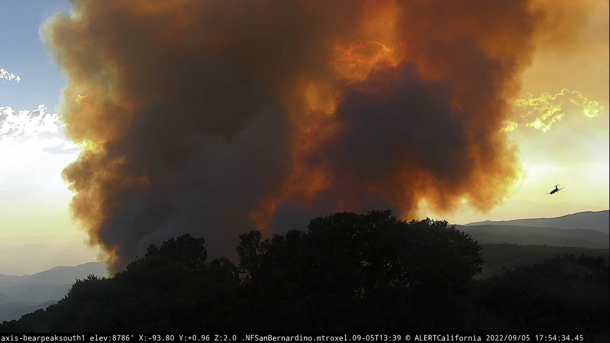 engineco16's tweet photo. Now this IS T-105 heading into the fire. #RadfordFire https://t.co/Bp0bH4eCii