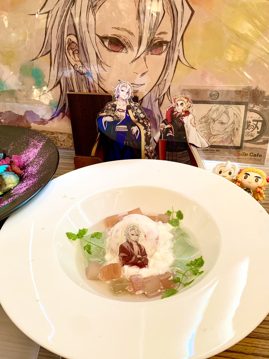 「さんの顔がよすぎるでざーたべてきたけどまた凄まじく落ち着かないし、モナカを食べさ」|きな🍠作業のイラスト