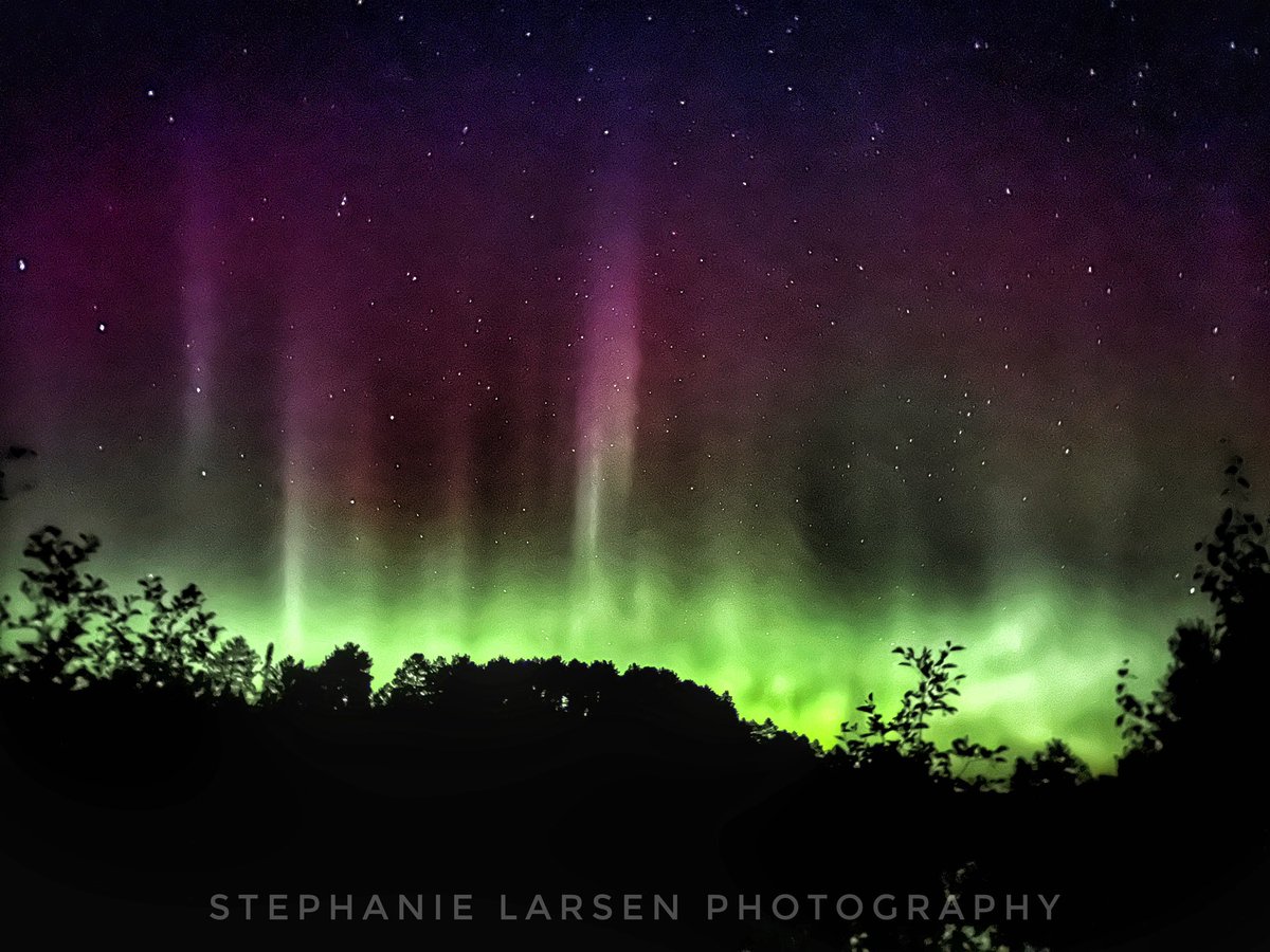 steph_larsen's tweet photo. @spacewxwatch From Biwabik, MN https://t.co/xSfWwDTbhM