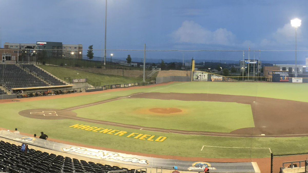 mikey_oddo's tweet photo. Thank you to @CoachMazey @USElitebase @tott1443 @J_Gar12 and @WVUbaseballcamp for a great Labor Day weekend! It was an awesome experience to play on your field, tour the facilities, and to learn from Coach Mazey. https://t.co/qTn42pwMjO