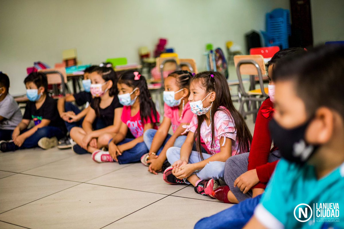 NuevasIdeasLLE's tweet photo. Este día iniciamos #Just4U la nueva academia de inglés municipal.
A través de #AITeachU nuestros habitantes tendrán mejores oportunidades para aprender el idioma ingles con un programa innovador enfocado en la enseñanza interactiva. 💻📚 https://t.co/By35gplUt2