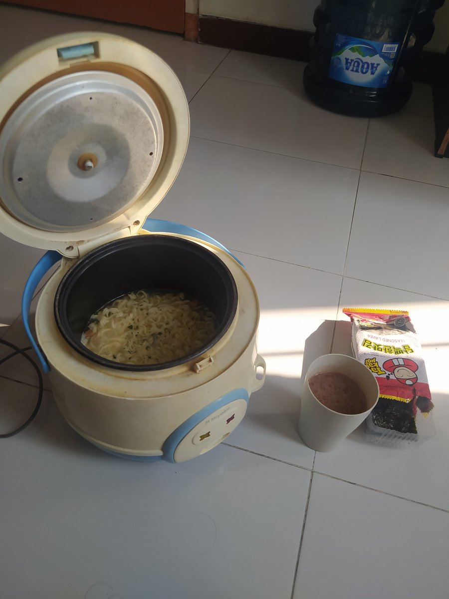 Emilzahro's tweet photo. Makan https://t.co/2zBql9GIlB