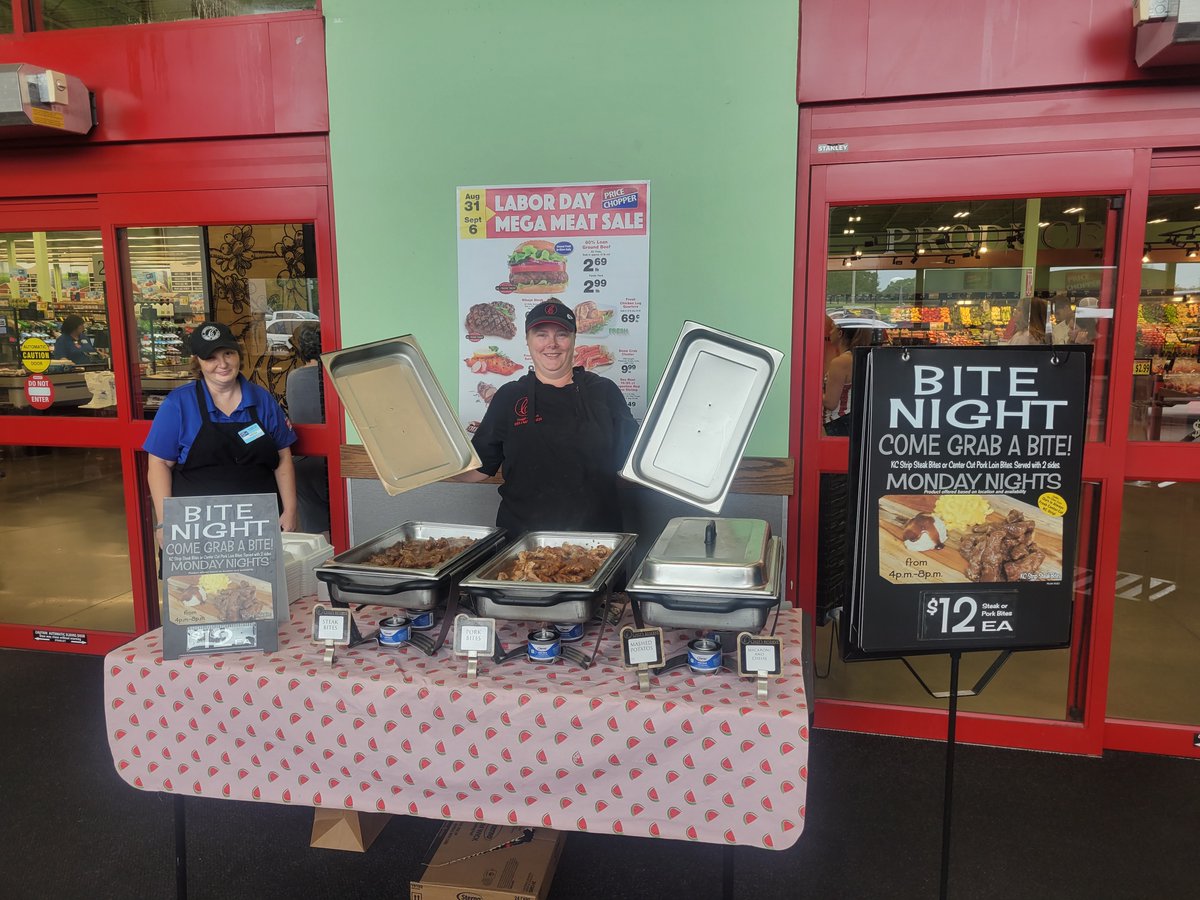 OttawaPriceChpr's tweet photo. Today at your Ottawa Cosentino's Price Chopper Deli we are offering Bite Night all day! Choose from Steak or Pork Bites in Brown Gravy with a side of Mashed Potatoes and a side of Macaroni and Cheese for $12! https://t.co/vbYvU1UXH6