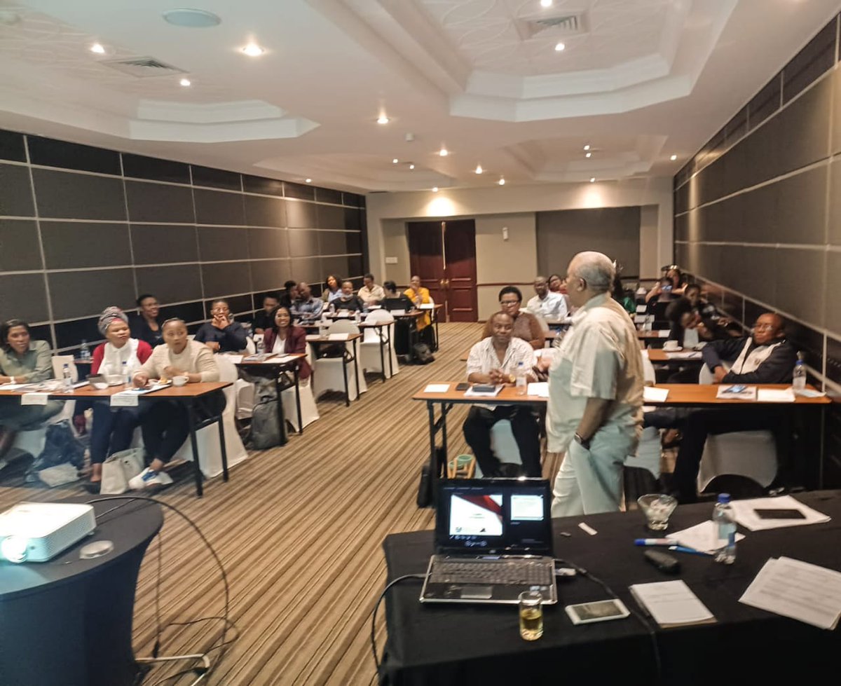 VumiliaAfrica's tweet photo. #AdvancedMDP - When we grow leaders we stregthen institutions. We are running 2 Accredited #managementdevelopmentprograms covering #emergingmanagers and #SeniorManagers in #publicsector in #easterncape. These are being done #thevumiliaway #skillsdevelopment #leadershipdevelopment https://t.co/klTGuzHcup