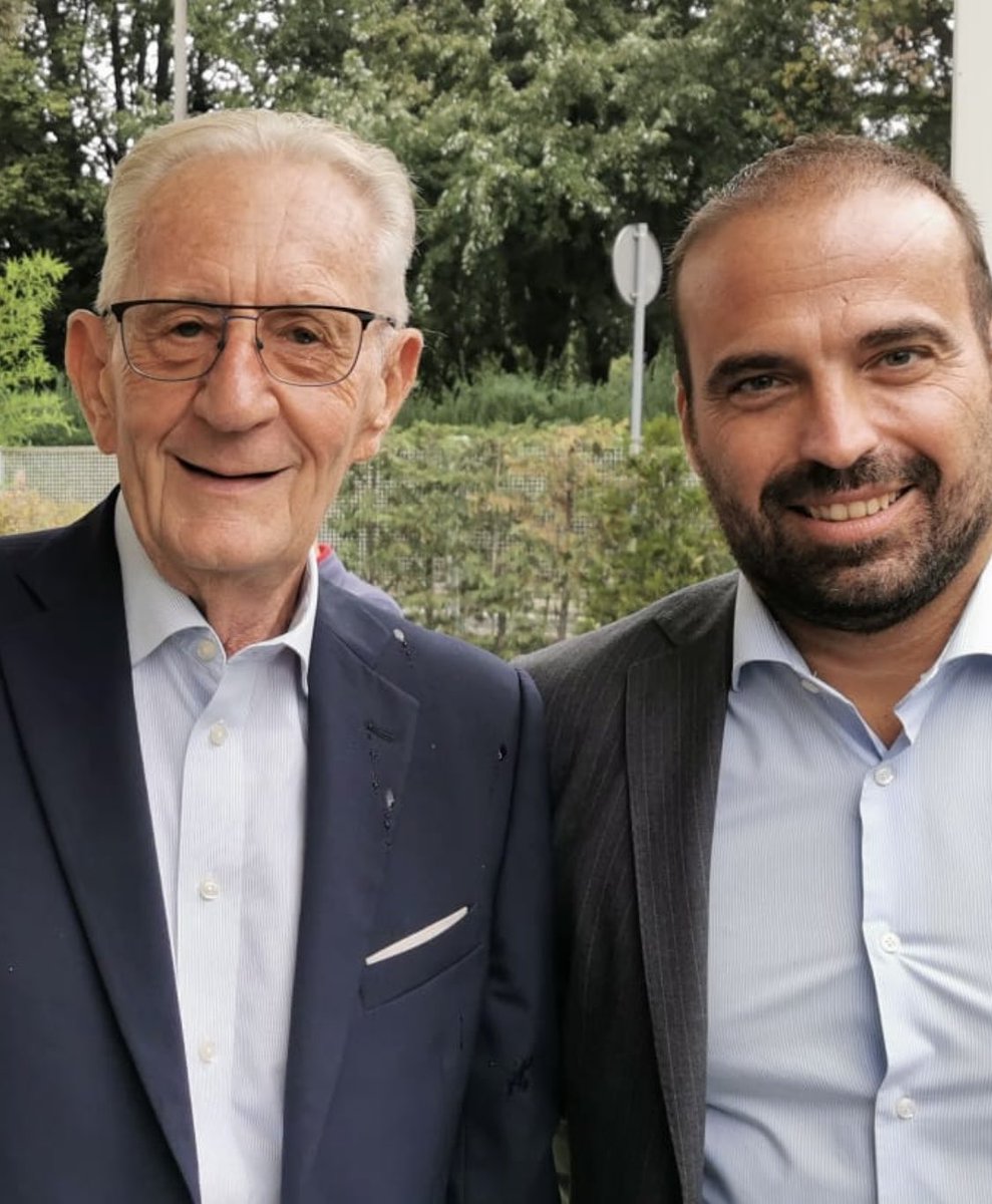 GhisolfiBeppe's tweet photo. Nel programma del terzo polo educazione finanziaria obbligatoria .  ⁦@marattin⁩ ⁦@CarloCalenda⁩ ⁦@matteorenzi⁩ ⁦@BaravalleLuca⁩ ⁦@azetapress⁩ ⁦@Crudeli45198835⁩ ⁦@Newsinunclick⁩  #lessicofinanziario #manualedieducazionefinanziaria #libri. https://t.co/BsGaZPokcV