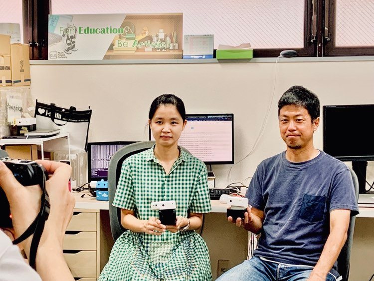 OIH_Osaka's tweet photo. またまた取材行ってきました!
関西を代表する、あのカワイイ顔認証AIロボットを開発する、あのスタートアップへお邪魔してきました✨
記事が公開されましたら、またお知らせしまーす🍀🍀🍀
@PLENRobotics @natsu_natsu46
#裏OIH #PLENCube #AI #ロボット #顔認証 https://t.co/dsEDv7dgf4
