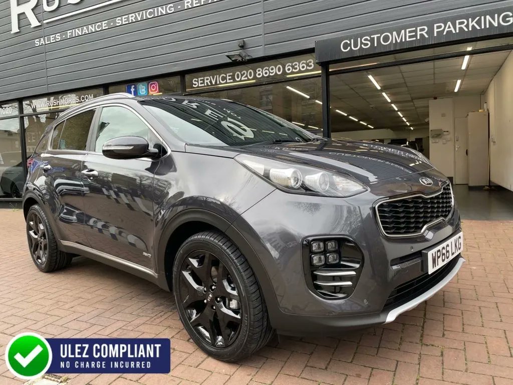 Rushmores_Cars's tweet photo. 💥2016 KIA SPORTAGE💥
Just in! This 2016 KIA SPORTAGE
2.0 CRDI GT-LINE 5d 134 BHP With 56083 Miles!

£15,400 or From £246 Per Month!🤑

⬇️Apply Here⬇️
https://t.co/QucF7QBhCj  📊

#cars #catford #london #carsforsale #automobile #cargram #caroftheday #cardesign https://t.co/S2xpHIAJcp