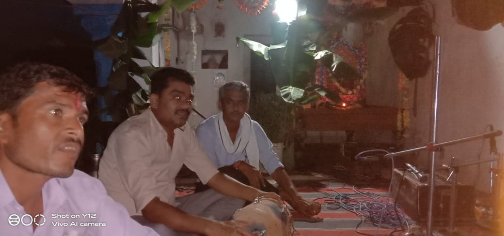 रैपुरा क्षेत्र के कई ग्रामो में जनसंपर्क करते हुए समास्याए सुनी एवं सभी को धन्यवाद🙏🏻 <a href="/dhruvlodhi46/">Ad.Dhruv Lodhi</a> <a href="/ChouhanShivraj/">Shivraj Singh Chouhan</a> <a href="/umasribharti/">Uma Bharti</a> <a href="/vdsharmabjp/">VD Sharma</a> <a href="/prahladspatel/">Prahlad Singh Patel ( वृक्ष से जल, जल से जीवन)</a> <a href="/vaibhavpawarmp/">Vaibhav Pawar</a> <a href="/kawreramkishor/">Ramkishor Nano Kawre</a> <a href="/Bpsingh_bjp/">Brijendra Pratap Singh</a> <a href="/anupamanbsr/">Anupama Singh Lodhi</a> <a href="/MPBJYM/">BJYM Madhya Pradesh</a> <a href="/JPNadda/">Jagat Prakash Nadda</a> <a href="/LokeshKumarLil1/">Lokesh Kumar Lilhare</a> <a href="/Rp_lodhipawai/">R.P.Lodhi.malgan.raypura.pavai.panna.</a> <a href="/rameshw55438438/">भैया ध्रुव सिंह लोधी फ्रेंडस क्लब पवई पन्ना</a>