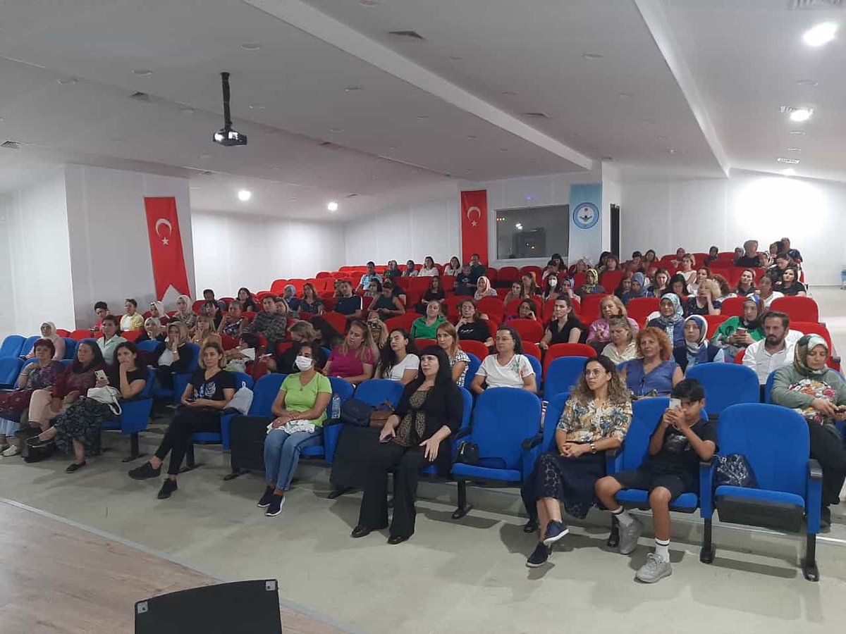 MemKecioren's tweet photo. Keçiören İlçe Mem olarak organize ettiğimiz "Yeni Başlayanlar İçin Erasmus Çalıştayı"na farklı okullarımızdan 150 öğretmenimiz katıldı. @ankaramemarge @Harunfatsa @selim6666 @KeciorenMEM @Osman_KOC18 @M_Ali_ADSAN @simsek_emel @SecilCardakkaya @AhsenDoganay https://t.co/wXcobLNoOk