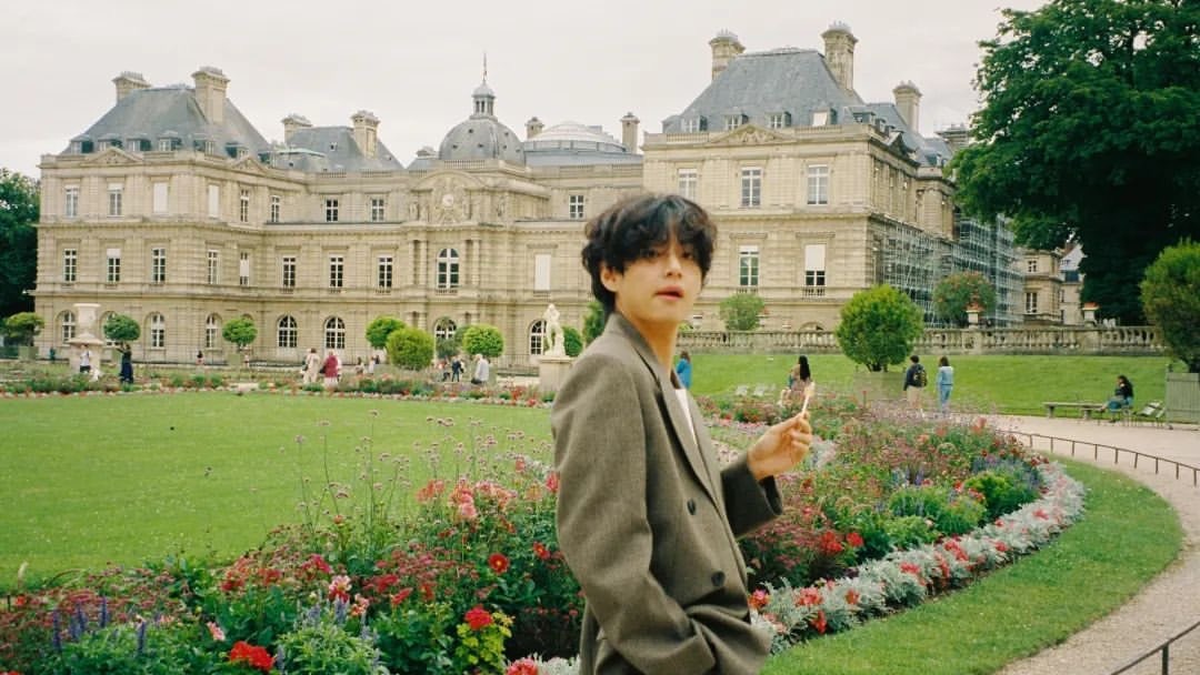 ymkmaze's tweet photo. it must be fun to date taehyung.... https://t.co/ntZYwI6rKv