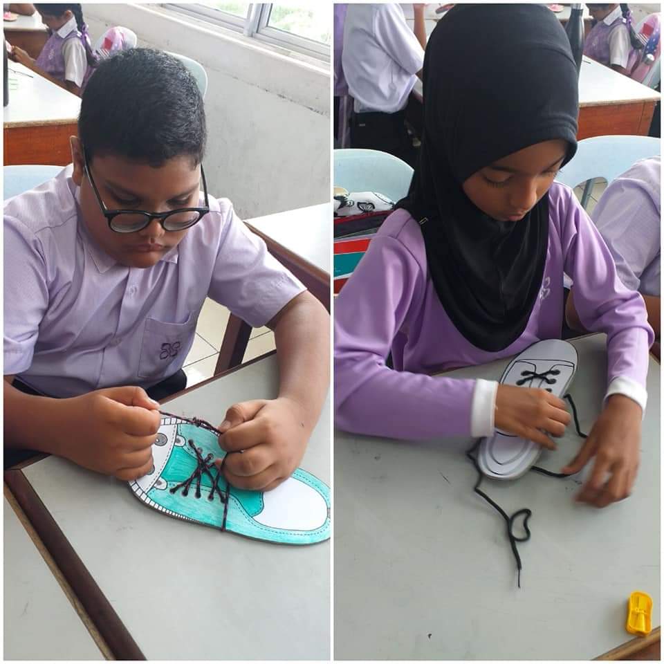 hiriyamv's tweet photo. Shoelaces Tying Activity 👟 

Tying shoelaces is always a tough part for kids. We usually help them by tying their laces. Instead of helping, make your kids learn to tie shoelaces with this fun activity.
#excelandexempilfy
#VioletRing https://t.co/vs10jGIIuT
