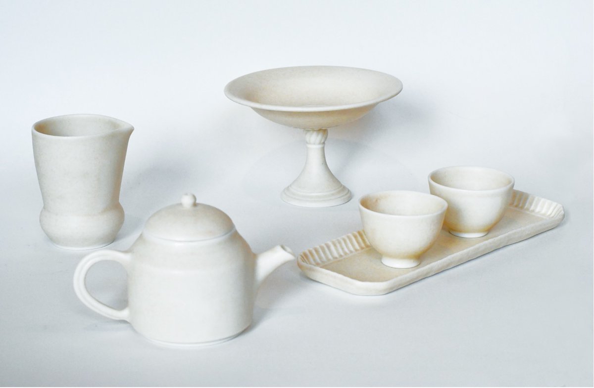 2022.9.10（sat）-19（mon）
加藤かずみ個展
期間中無休
作家在廊：9/10,11

待望の葉山での個展では
中国茶器を中心に
加藤かずみさんの器の世界を
ご紹介いたします

期間中は
美味しいお茶やお菓子を
たのしんで頂けるイベントを
開催いたします
