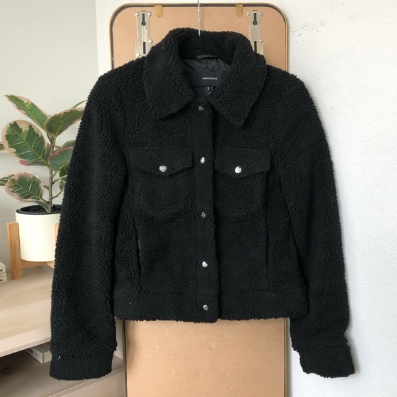 DonnaRinger3's tweet photo. So good I had to share! Check out all the items I'm loving on @Poshmarkapp #poshmark #fashion #style #shopmycloset #veromoda #incinternationalconcepts #toririchard: https://t.co/QrI6shwfQm https://t.co/zkdCLU1TcI