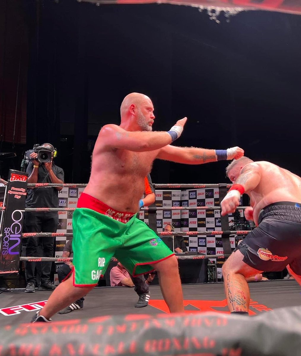 WelshRocky_1983's tweet photo. Congratulations to @Jodymeikle and Carl Hobley for an excellent bout for the #BKB #BritishTitle 👊🏻

#WelshRocky #TeamSMoA sponsored @ the #O2 #indigoarena 

Jody paid tribute to the following:

#JoshCatty #LewisFoster
#OneForTheLads #RIPProudy #RIPGareth 🙏 🏴󠁧󠁢󠁥󠁮󠁧󠁿 https://t.co/FSS5FF9nt5