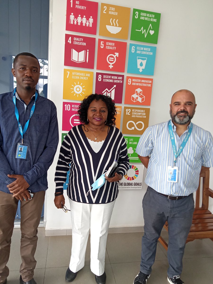 EaCenit's tweet photo. Prof Verdiana Masanja visited our #EMoS student Edson Mwambe who is doing internship at the @UNICEFTanzania. The student has identified
a problem that needs a solution using embedded technology, and currently working on developing an innovative solution #DigitalTransformation https://t.co/vpwzYJBIoC