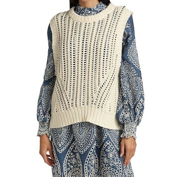 Bondie38's tweet photo. So good I had to share! Check out all the items I'm loving on @Poshmarkapp from @GirlMeetsThrift #poshmark #fashion #style #shopmycloset #munthe #michaelkors #zara: https://t.co/HhCsHRj7Dd https://t.co/BQqR1Ew68z