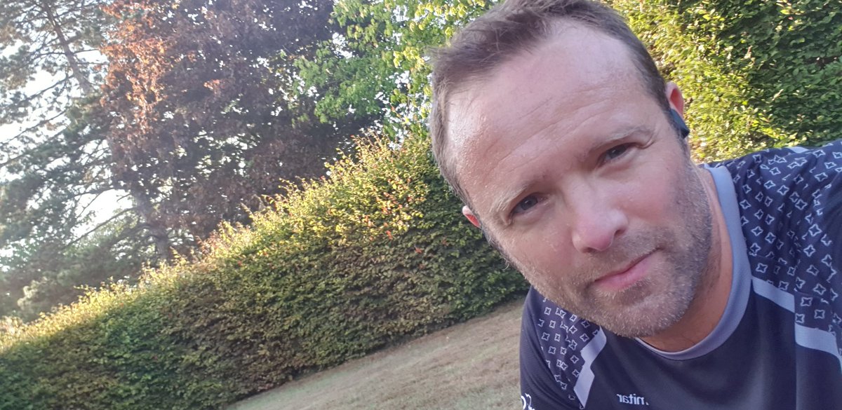 alester229's tweet photo. Enjoying the beginning of autumn in the front garden with a #parkrun #withUworkout

'Legs on fire' living up to its name https://t.co/I5oTc4HN2q